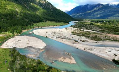 Patagonia, 178ha campo a orillas del rio El Engaño