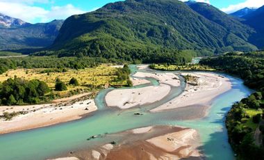 Patagonia, 178ha campo a orillas del rio El Engaño