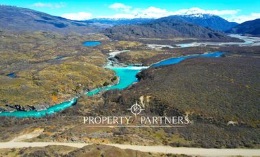 Patagonia, 440ha campo confluencia del Rio Baker con rio Neff
