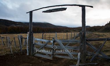Patagonia, 2.800ha Excepcional Estancia Lago Bravo