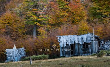 Patagonia, 2.800ha Excepcional Estancia Lago Bravo