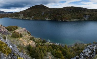 Patagonia, 2.800ha Excepcional Estancia Lago Bravo