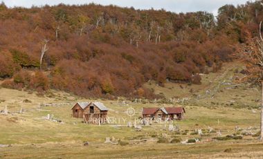 Patagonia, 2.800ha Excepcional Estancia Lago Bravo