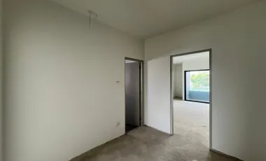 3 stories TownHouse in Malada Maz