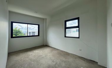 3 stories TownHouse in Malada Maz