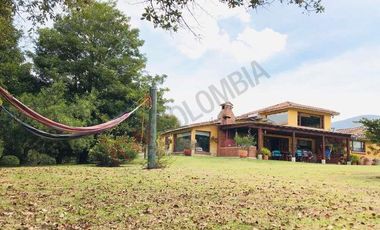 Vendo Casa Campestre en lote de 6400M2, Hacienda Meridor Tenjo