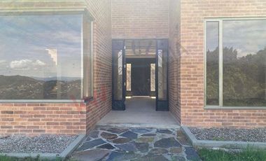 Vendo Casa Campestre en Lote de 10.000 m2 en la Calera Vereda El Hato-9236