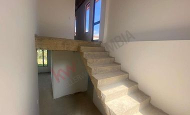 Vendo Casa Campestre en Lote de 10.000 m2 en la Calera Vereda El Hato-9236