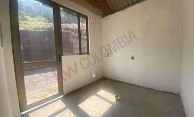 Vendo Casa Campestre en Lote de 10.000 m2 en la Calera Vereda El Hato-9236