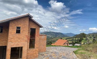 Vendo Casa Campestre en Lote de 10.000 m2 en la Calera Vereda El Hato-9236