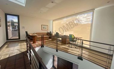 VENDO ESPECTACULAR CASA EN LA CALERA - CONDOMINIO CASA DE CAMPO.