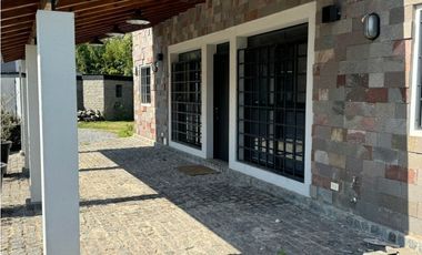 Casa quinta en Venta. Barrio de Chacras Malvinas en Brandsen
