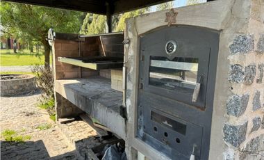 Casa quinta en Venta. Barrio de Chacras Malvinas en Brandsen