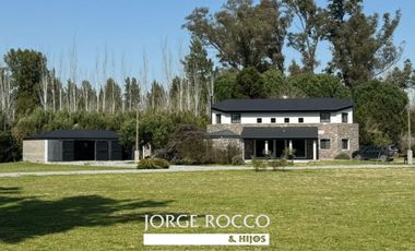 Casa quinta en Venta. Barrio de Chacras Malvinas en Brandsen