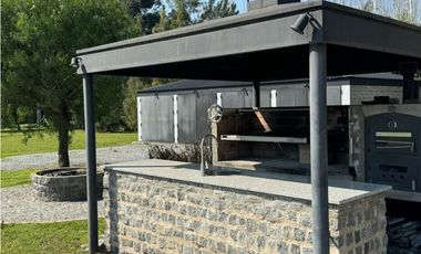 Casa quinta en Venta. Barrio de Chacras Malvinas en Brandsen