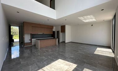 CASA EN VENTA EN AMORADA CARRETERA NACIONAL SANTIAGO