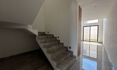 CASA EN VENTA EN AMORADA CARRETERA NACIONAL SANTIAGO