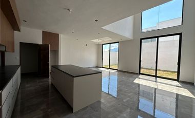 CASA EN VENTA EN AMORADA CARRETERA NACIONAL SANTIAGO