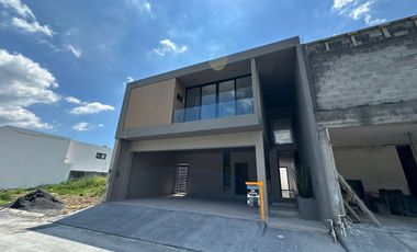 CASA EN VENTA EN AMORADA CARRETERA NACIONAL SANTIAGO