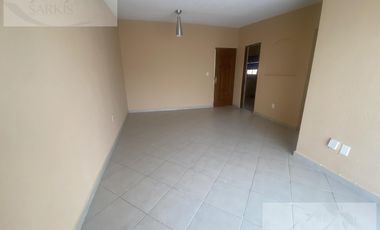 Departamento en Lomas Verdes