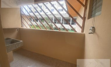 Departamento en Lomas Verdes