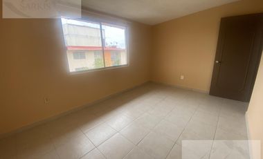 Departamento en Lomas Verdes