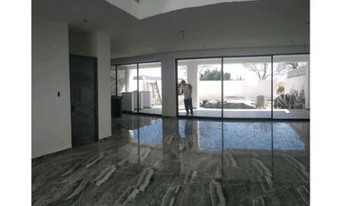 CASA EN VENTA EN RESIDENCIAL CORINTO BURGOS