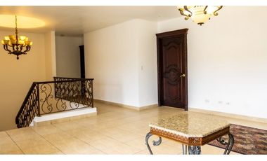 Se Alquila Casa en Costa Del Este