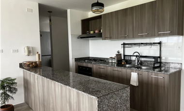 Se Vende Apartamento en Brisas del Golf
