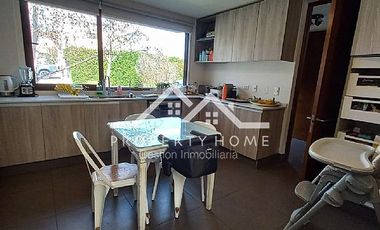 EXCELENTE PRECIO CASA MEDITERRÁNEA 3D+PISCINA+QUINCHO P ROJA