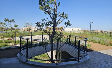Terreno a la laguna en venta, Barrio Los Puentes Nordelta, orientación Norte