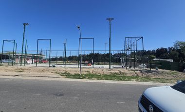 Terreno a la laguna en venta, Barrio Los Puentes Nordelta, orientación Norte