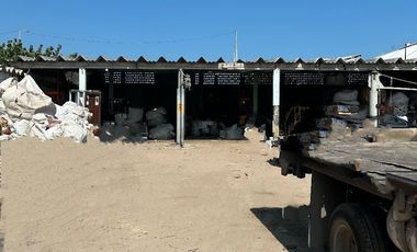 SE RENTA TERRENO CON OFICINAS