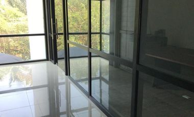 OFICINA EN RENTA EN EDIFICIO CORPORATIVO EN CD. DEL CARMEN