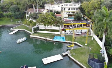 Hotel en  Venta en Tequesquitengo