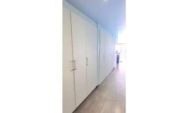 Venta departamento de lujo frente al mar en edificio Ibiza en Manta.