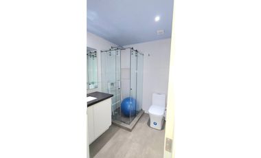 Venta departamento de lujo frente al mar en edificio Ibiza en Manta.