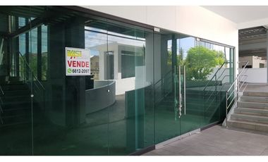 Se Vende Local en Condado Mall