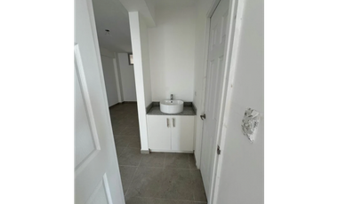 SE VENDE APARTAMENTO EN LAS ACACIAS NEGOCIABLE