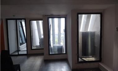 SE ALQUILA OFICINA EN AVENIDA BALBOA NEGOCIABLE