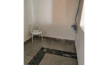 SE ALQUILA OFICINA EN AVENIDA BALBOA NEGOCIABLE