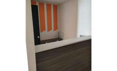 SE ALQUILA OFICINA EN AVENIDA BALBOA NEGOCIABLE