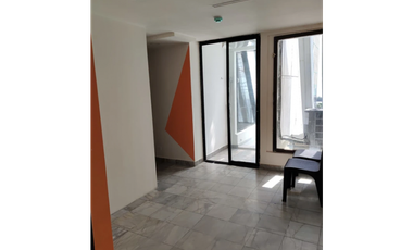 SE ALQUILA OFICINA EN AVENIDA BALBOA NEGOCIABLE