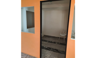 SE ALQUILA OFICINA EN AVENIDA BALBOA NEGOCIABLE