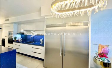 YACHT CLUB / AVENIDA BALBOA / VENTA