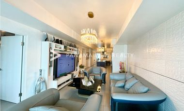 YACHT CLUB / AVENIDA BALBOA / VENTA