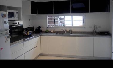 Casa en venta en Villa Luzuriaga