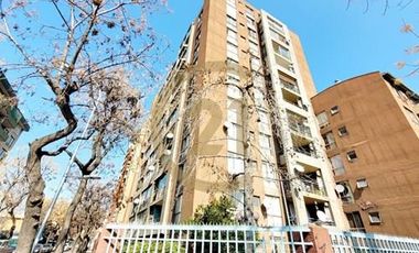 VENTA DEPTO 2DORM, MONEDA, METRO ULA, APTO DISCAP.