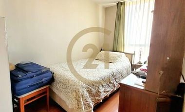VENTA DEPTO 2DORM, MONEDA, METRO ULA, APTO DISCAP.