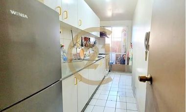 VENTA DEPTO 2DORM, MONEDA, METRO ULA, APTO DISCAP.